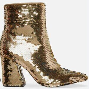 NWOT Madden Girl Cody Sparkly Boots